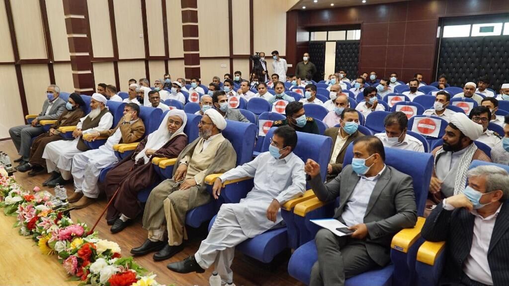 برگزاری آئین افتتاحیه نمایشگاه هفته ی سلامت در شهرستان ایرانشهر