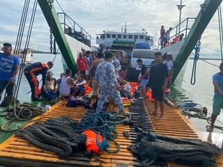 در آتش سوزی قایق مسافربری فیلیپینی دستکم ۷ نفر جان باختند
