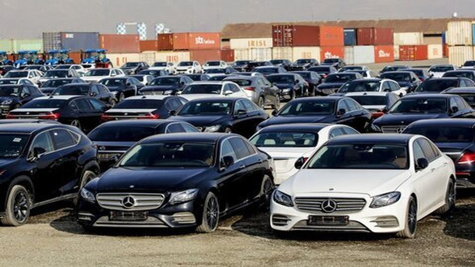 واردات خودرو توسط خودروسازان نوع جدید انحصار را شکل می‌دهد 