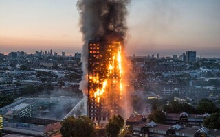 صدها هزار انگلیسی در برج‌های نا امن زندگی می‌کنند