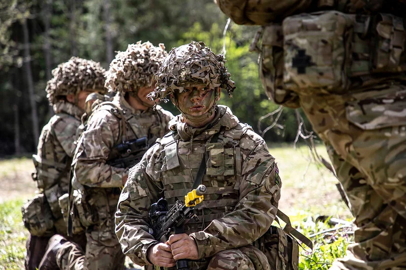 ۳۰۰۰ نظامی انگلیسی در اوکراین می جنگند