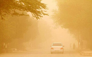 گرد و غبار ادارات ۴ شهر خوزستان را تعطیل کرد