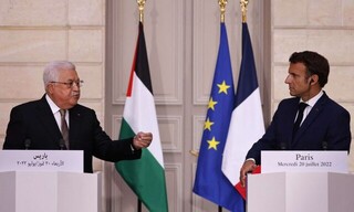 محمود عباس در پاریس: راه‌حل دو کشوری رو به نابودی است