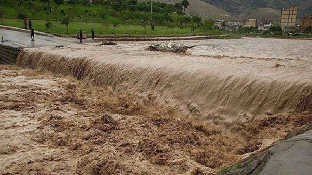 سیلاب ۴ محور اصلی و روستایی در جنوب سیستان و بلوچستان را مسدود کرد