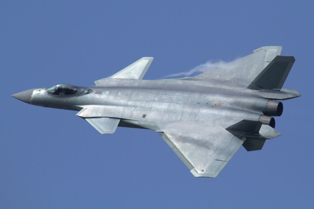 رسانه چینی: پکن آماده فروش جنگنده‌های نسل پنجم خود به امارات است
