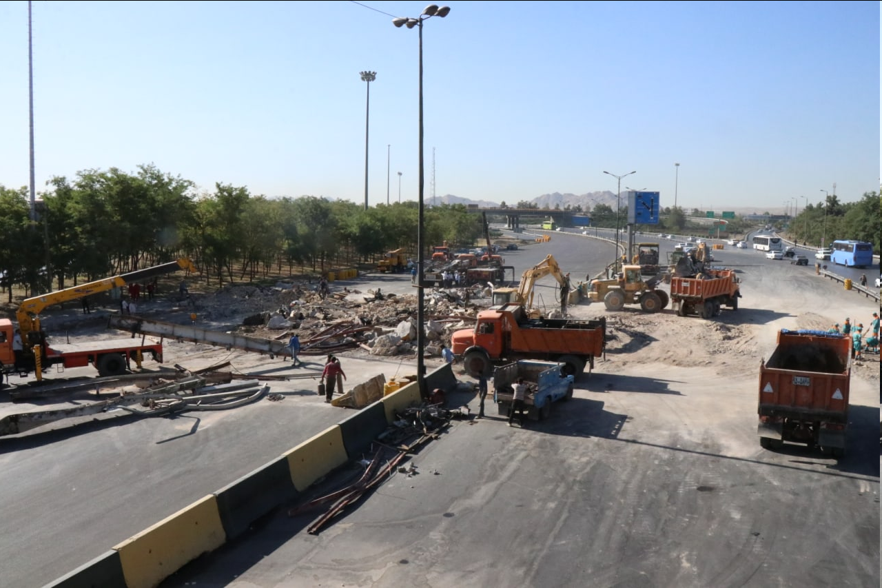 گیتهای عوارضی بزرگراه شهید کلانتری برداشته شد/ تردد به بهشت رضا از آزادراه بدون ترافیک