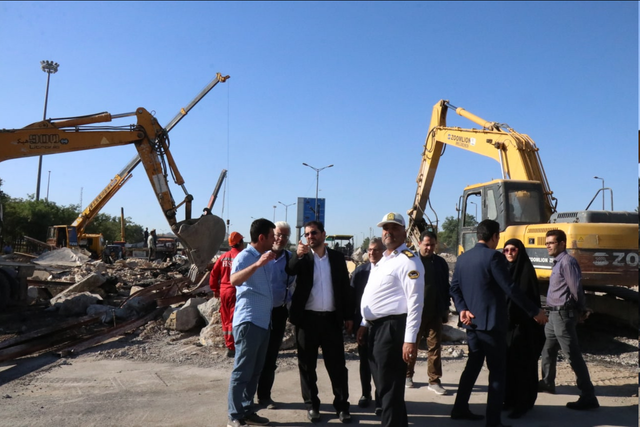 گیتهای عوارضی بزرگراه شهید کلانتری برداشته شد/ تردد به بهشت رضا از آزادراه بدون ترافیک