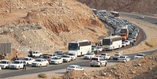 ‌ترافیک سنگین در محور ایلام-مهران/ ‌جاده مهران از فردا ‌یک‌طرفه می‌شود