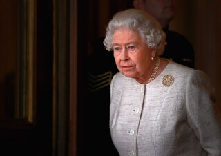 وداع خاندان سلطنتی انگلیس با الیزابت