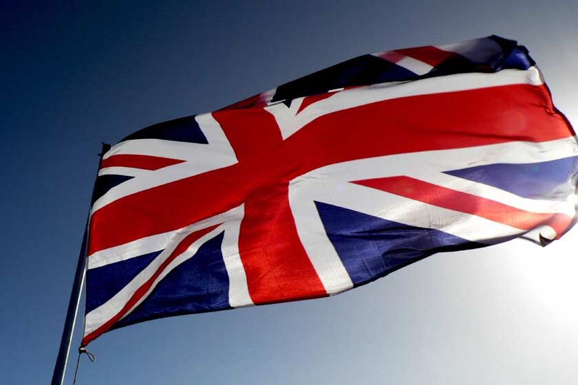 مخالفان سرود "سلام فرمانده" نظری درباره سرود ملی انگلستان ندارند؟