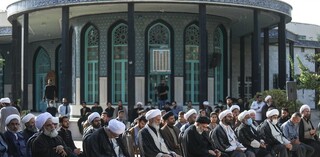 تجمع شماری از طلاب تهران برگزار شد/ دشمن به دنبال فتنه قومی است
