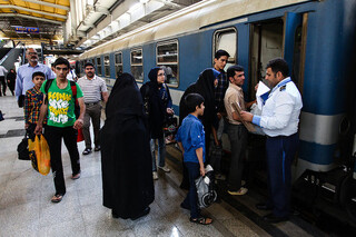 راه‌اندازی ۴ رام قطار مسافری فوق‌العاده در مسیر تهران-مشهد