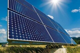 ساخت سالانه ۵ هزار پنل خورشیدی ویژه مددجویان کمیته امداد فارس