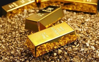 تضعیف دلار قیمت طلا را ۴ دلار گران کرد