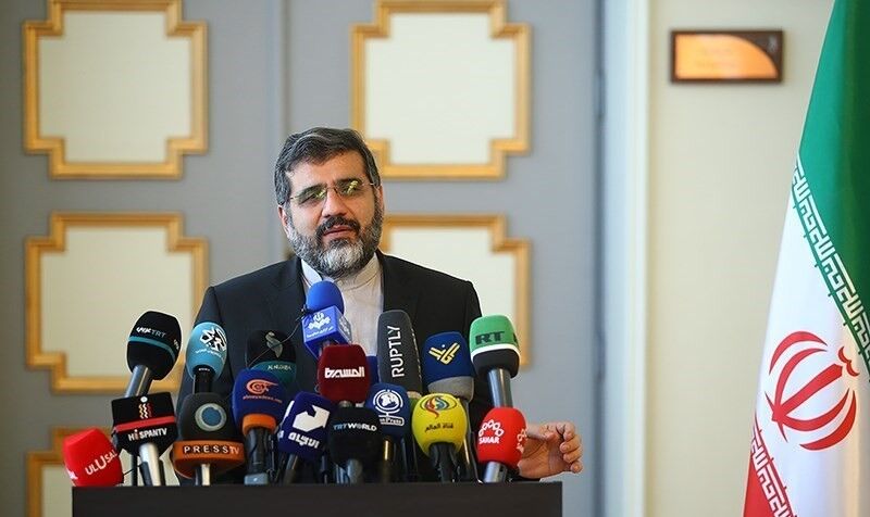 وزیر فرهنگ و ارشاد اسلامی: به دنبال خودکفایی کشور در تولید کاغذ هستیم