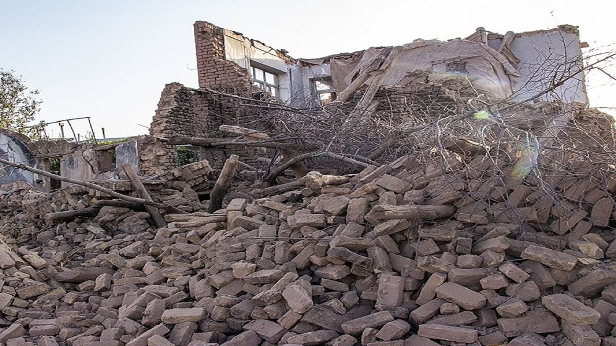 بازسازی خانه‌های زلزله‌زده خوی تا ۲ ماه آینده