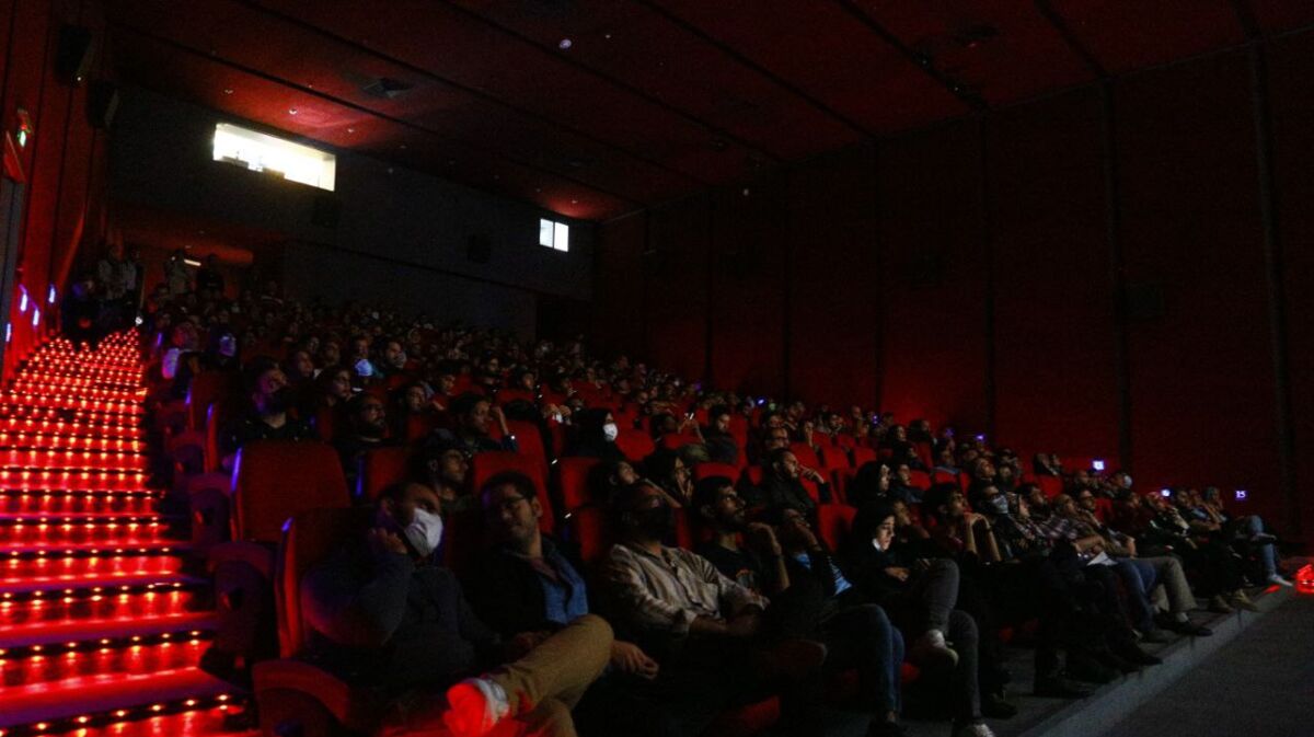 گزارش روز چهارم جشنواره فیلم کوتاه/ تب‌وتاب در راهروهای ملت