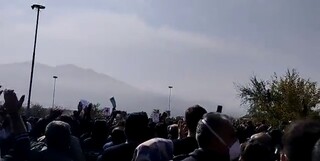 گزارش میدانی از تجمع امروز آرامستان سقز/ دروغ ضد انقلاب درباره حضور فوتبالیست‌ها در کردستان