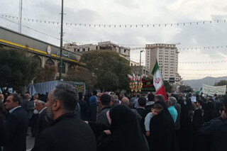 انتظار مردم سرزمین خورشید برای تشییع پیکر مطهر شهدای حمله تروریستی در شیراز