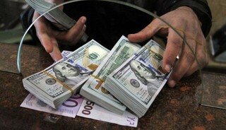 پیش‌بینی قیمت دلار ۸ آبان ۱۴۰۱/ دلار یک قدم عقب گذاشت