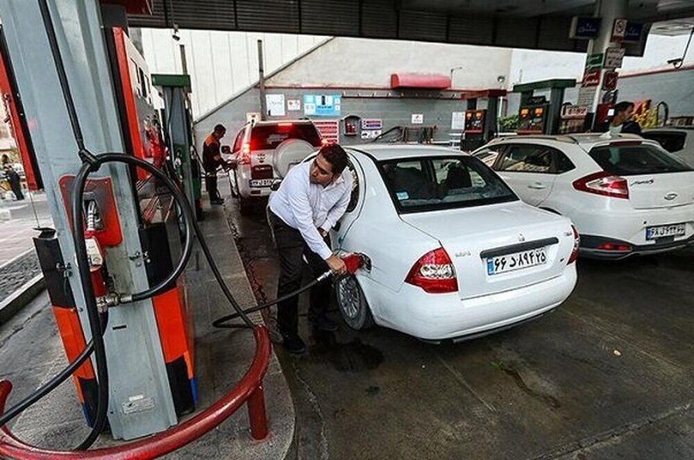 رئیس کمیسیون انرژی مجلس: سهمیه‌بندی و افزایش قیمت بنزین در دستور کار نیست