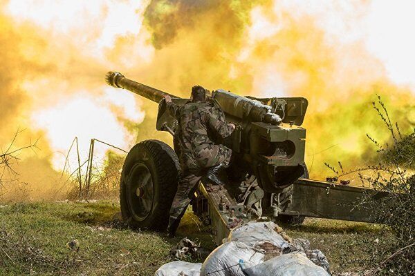 آتش سنگین ارتش سوریه روی مواضع تروریستها در حومه حماه