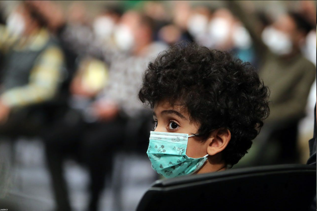 در آستانه ۱۳ آبان، جمعی از دانش آموزان با رهبر انقلاب دیدار کردند