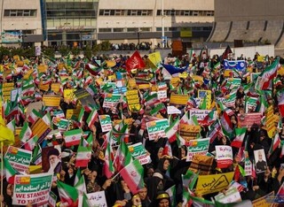 رکوردشکنی جدید در راهپیمایی ۱۳ آبان/ ۱۰ میلیون نفر در بیش از ۹۰۰ شهر ایران به خیابان‌ها آمدند