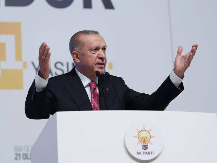 اردوغان: روسیه یک کشور عادی نیست و می تواند با غرب مقابله کند