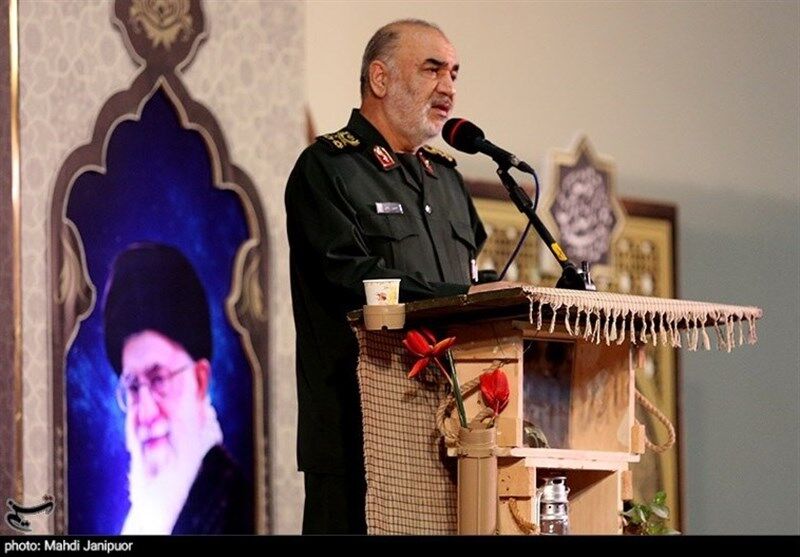 سرلشکر سلامی: رویاهای شیطانی آمریکا در کشتن جوانان و تجزیه ایران هرگز تعبیر نخواهد شد