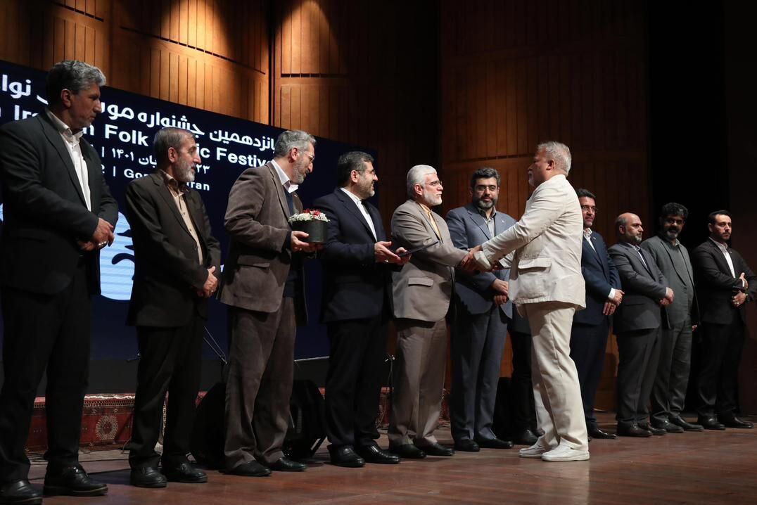 وزیر فرهنگ در اختتامیه جشنواره نواحی: موسیقی عامل پیوند ایرانیان است /مرآتی دبیردوره شانزدهم شد