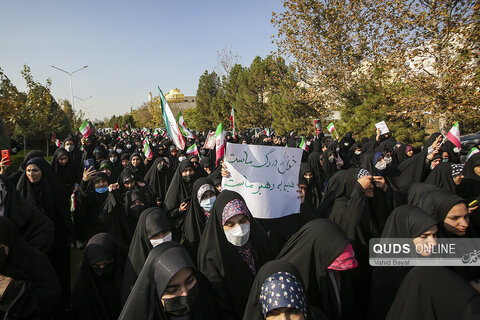 وداع دانشجویان دانشگاه فردوسی مشهد با پیکر ۲ دانشجوی شهید حافظ امنیت در مشهد