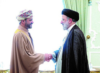 سفر وزیر خارجه عمان به تهران در روزهایی که همه نگاه‌ها به ایران است/ همگرایی و دیپلماسی فعال