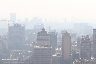 اعلام شاخص آلودگی هوا در تهران/ گروه‌های حساس خانه بمانند