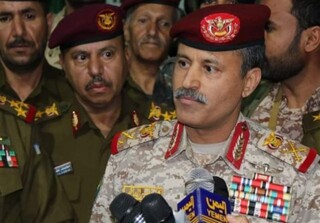 وزیر دفاع یمن: متجاوزان از آتش بس سوء استفاده می‌کنند