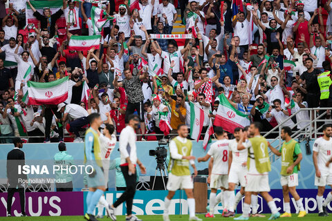 دیدار تیم‌های فوتبال ایران - ولز