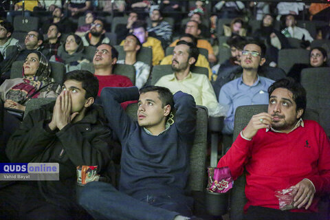 گزارش تصویری I تماشای فوتبال ایران و آمریکا در سینما هویزه مشهد