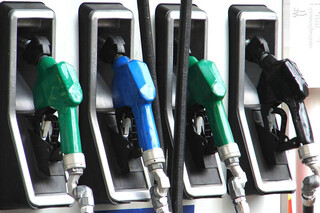 علت کاهش بنزین سوپر در برخی جایگاه‌های سوخت‌/ توزیع بنزین سوپر تا ۳ روز آینده عادی می‌شود