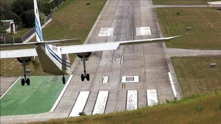 فرود خطرناک هواپیما در عجیب‌ترین باند جهان! + فیلم
