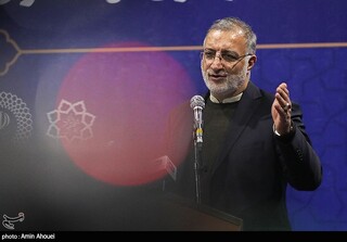 زاکانی در جمع دانشجویان: باید اصل ۲۷ قانون اساسی را احیا کنیم/ تراکم‌فروشی در تهران نداشتیم