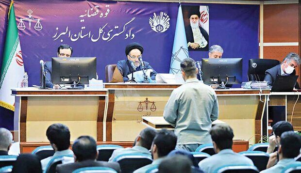 خشونت عریان «زن زندگی آزادی»/ وقتی قاتلان مدیحهسرا می شوند