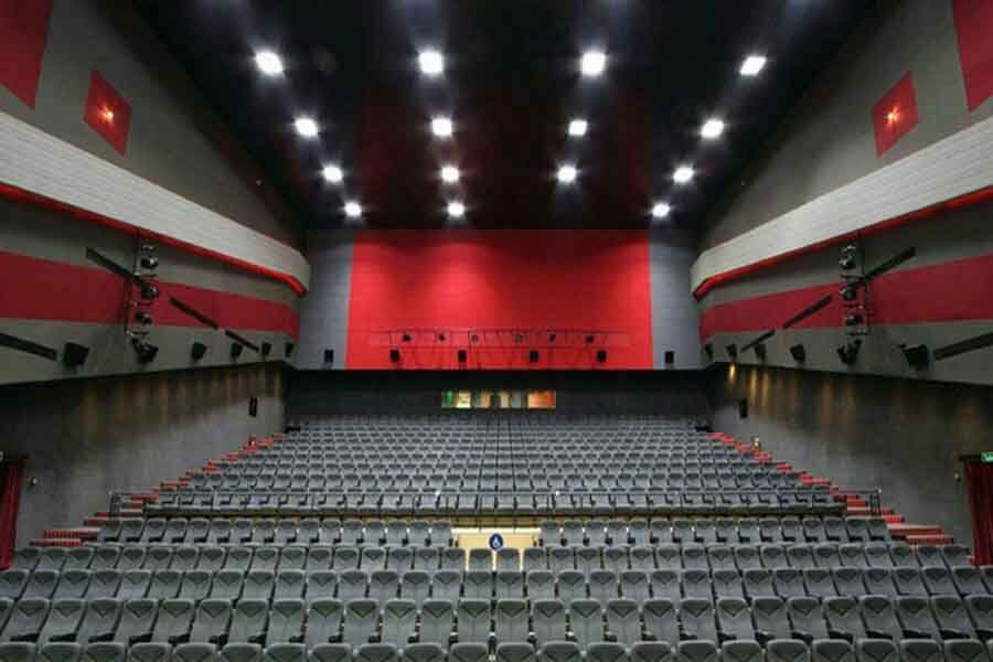 بلیت دو سینمای مشهد فردا برای دانشجویان نیم بها است