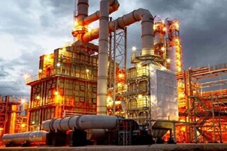استاندار بوشهر: آزمون استخدامی وزارت نفت در بوشهر برگزار می‌شود