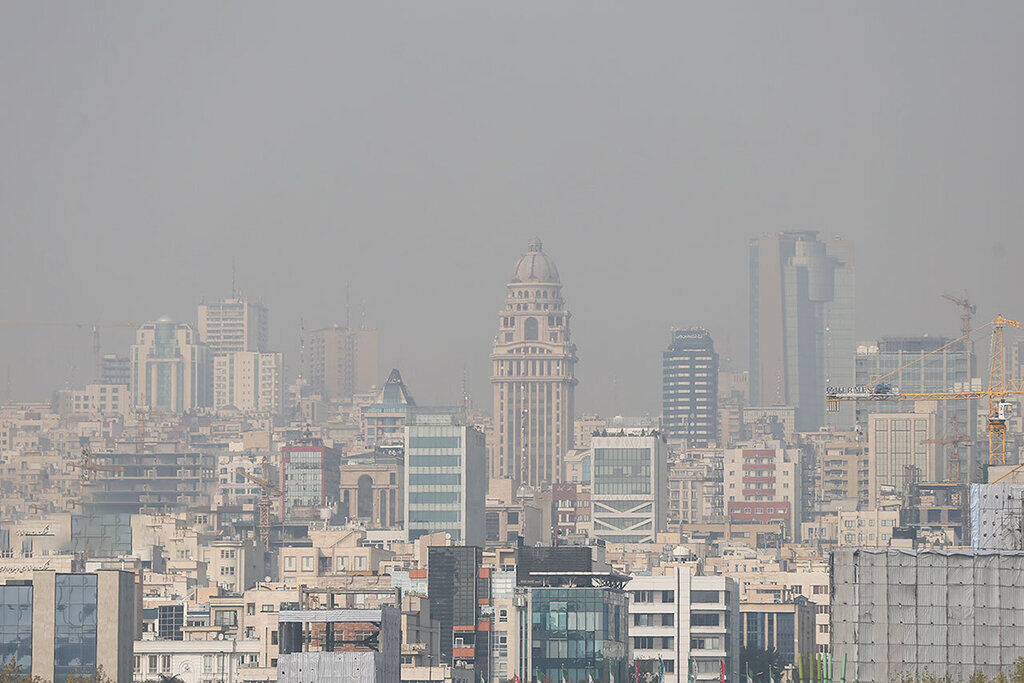 آماده باش مدیریت بحران به دنبال صدور هشدار زرد در استان تهران / پیش‌بینی وزش باد شدید و کاهش کیفیت هوا