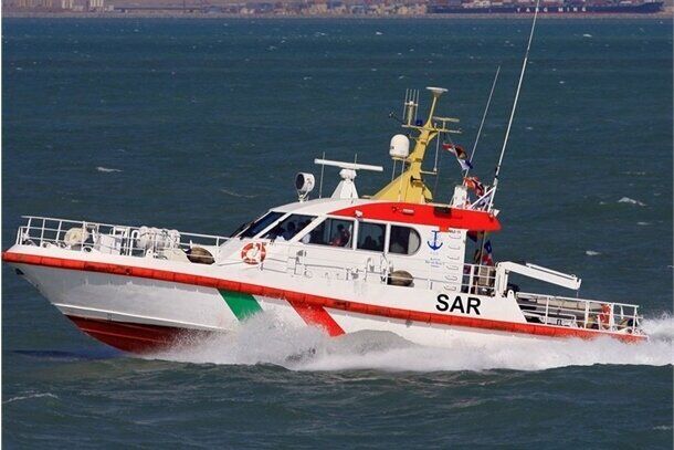عملیات نجات خدمه ۲ لنج تجاری در مسیر گناوه - دبی انجام شد