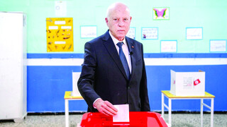 برگزاری انتخابات پارلمانی تونس در سایه تحریم و خطر بازگشت دیکتاتوری/ تونس، تونس یا نتونس؟!