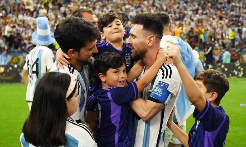 مسی جشن قهرمانی آرژانتین