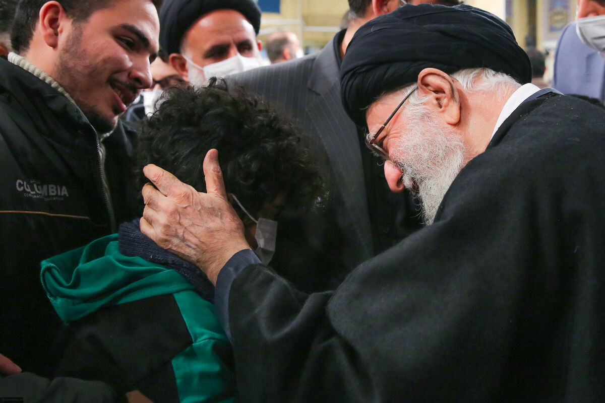 دیدار آرتین سرایداران با رهبر معظم انقلاب