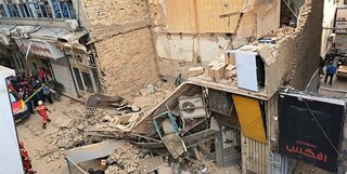 ریزش ساختمان دو طبقه قدیمی در خیابان ملت/ سه نفر زنده از زیر آورار خارج شدند