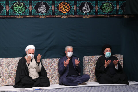 گزارش تصویری I  مراسم عزاداری حضرت فاطمه‌زهرا سلام‌الله‌علیها با حضور مقام معظم رهبری